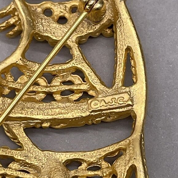JC Joseph CLeary Cat Gold Tone Filagree Brooch - Picture 4 of 4